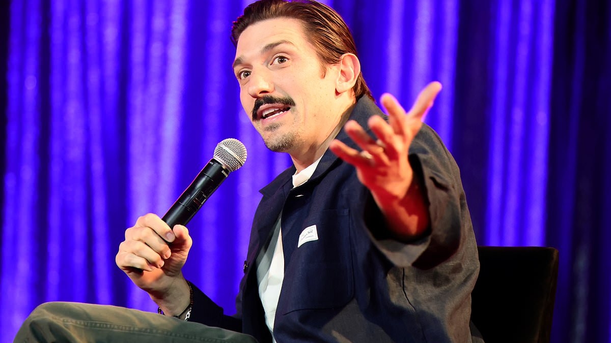 Comedian podcaster says he's breaking free from Trump 'cult' after massive betrayal