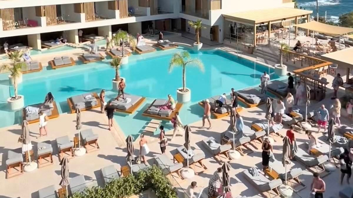 Influencers blamed for sunbed wars at luxury five-star hotel amid 'stampede' for poolside loungers