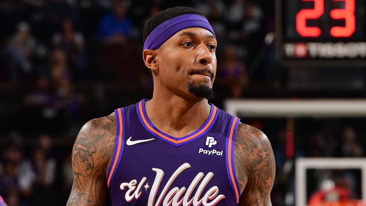 BREAKING NEWS Phoenix Suns star Bradley Beal agrees to contract buyout and signs with new team in stunning move