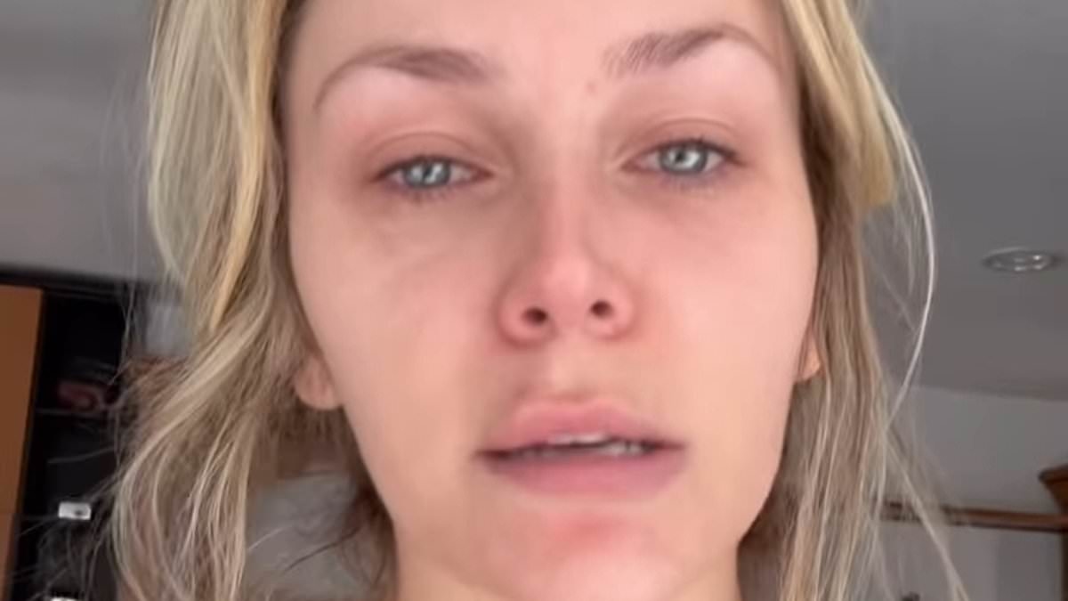 Courtney Stodden breaks down in tears over past 'abuse' as she struggles with sobriety
