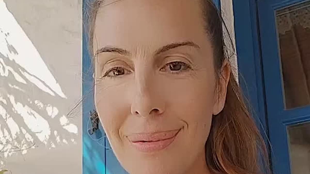 Woman who died for two minutes reveals she passed to 'the other side' and met two blue-skinned beings