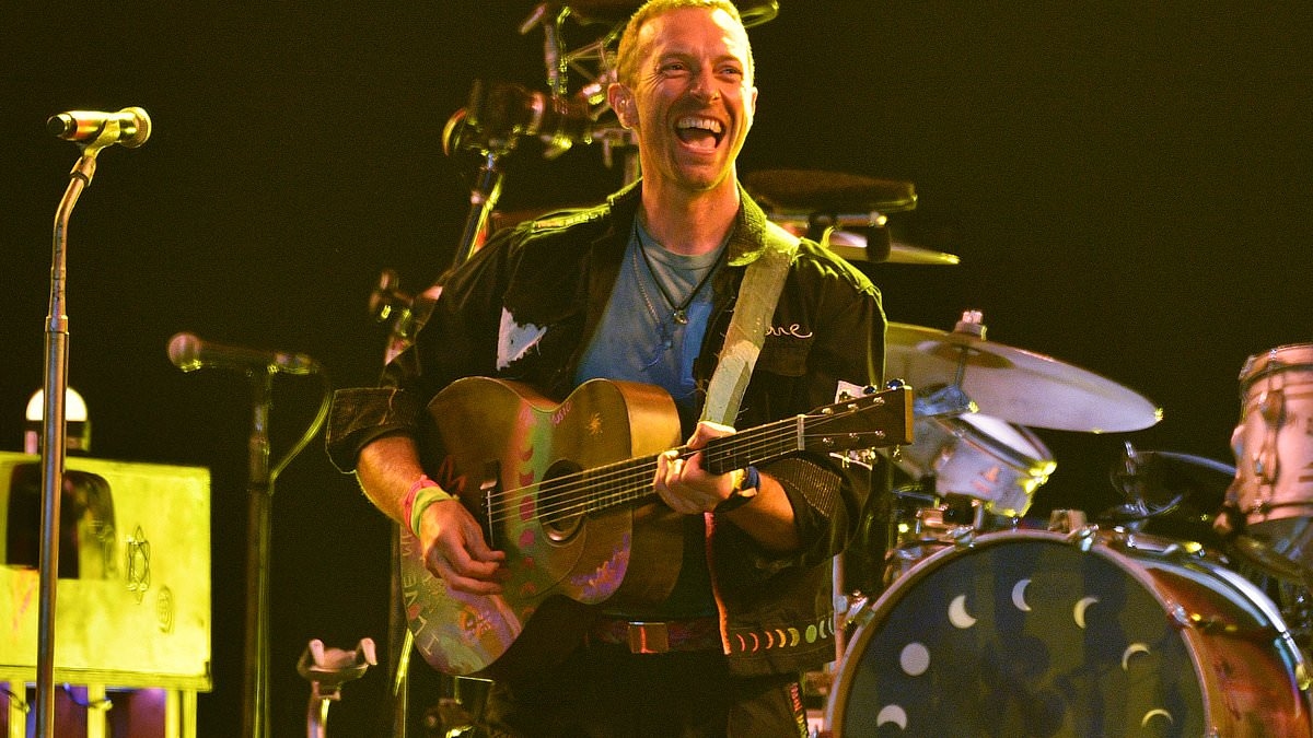 Coldplay's Chris Martin breaks silence after kiss cam CEO saga as he issues warning to fans