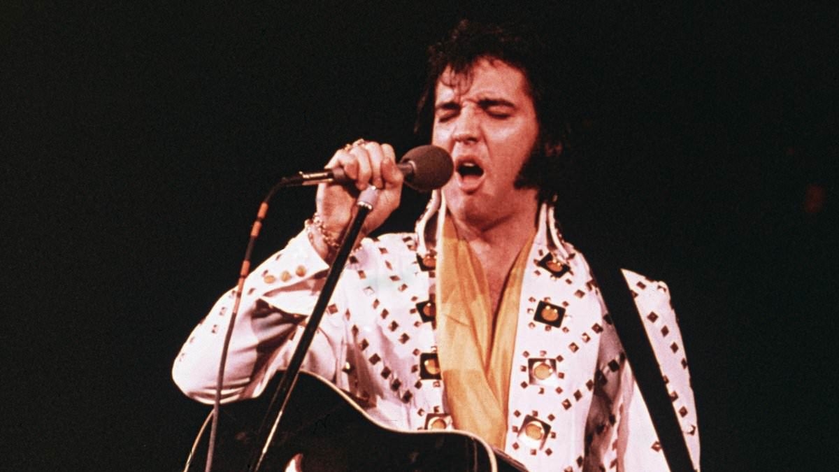 Elvis fans furious after paying £300 to watch grainy videos of singer at 'atrocious' AI tribute show