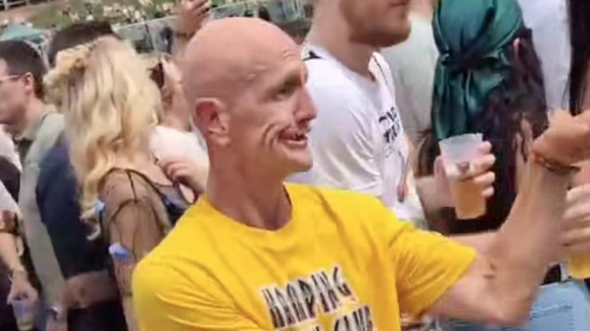 'Rave guy' whose eyepopping picture found him internet fame recreates meme that made him famous at Tomorrowland - and reveals what he's up to now