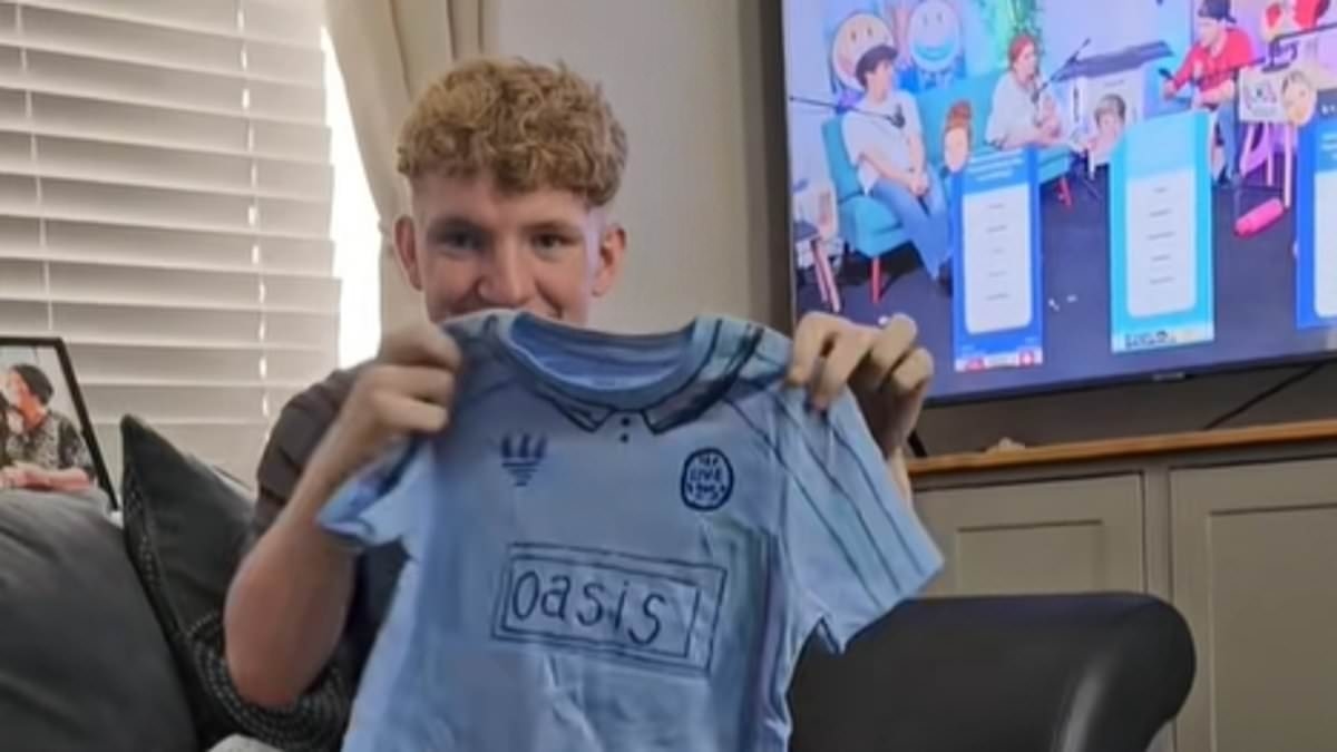 Hilarious moment Oasis fan was convinced Vinted seller scammed him out of £116 football jersey with a hand-drawn cheap PE shirt
