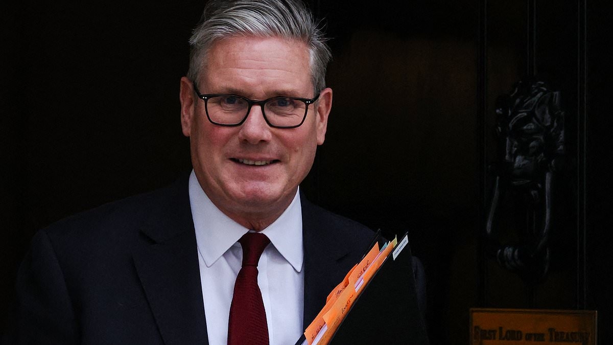 Keir Starmer faces split with Trump as Cabinet ministers 'demand he recognises Palestine as a state immediately'