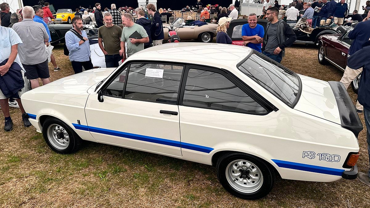 Quarter million pound Ford Escort: MkII RS 1800 owned by the same family for 50 years sells for record price