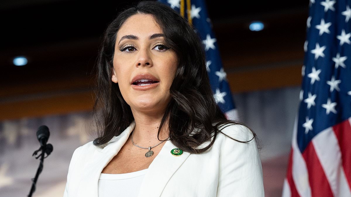 Anna Paulina Luna unleashes hell on Fox News host for his 'wild take' on Jerome Powell