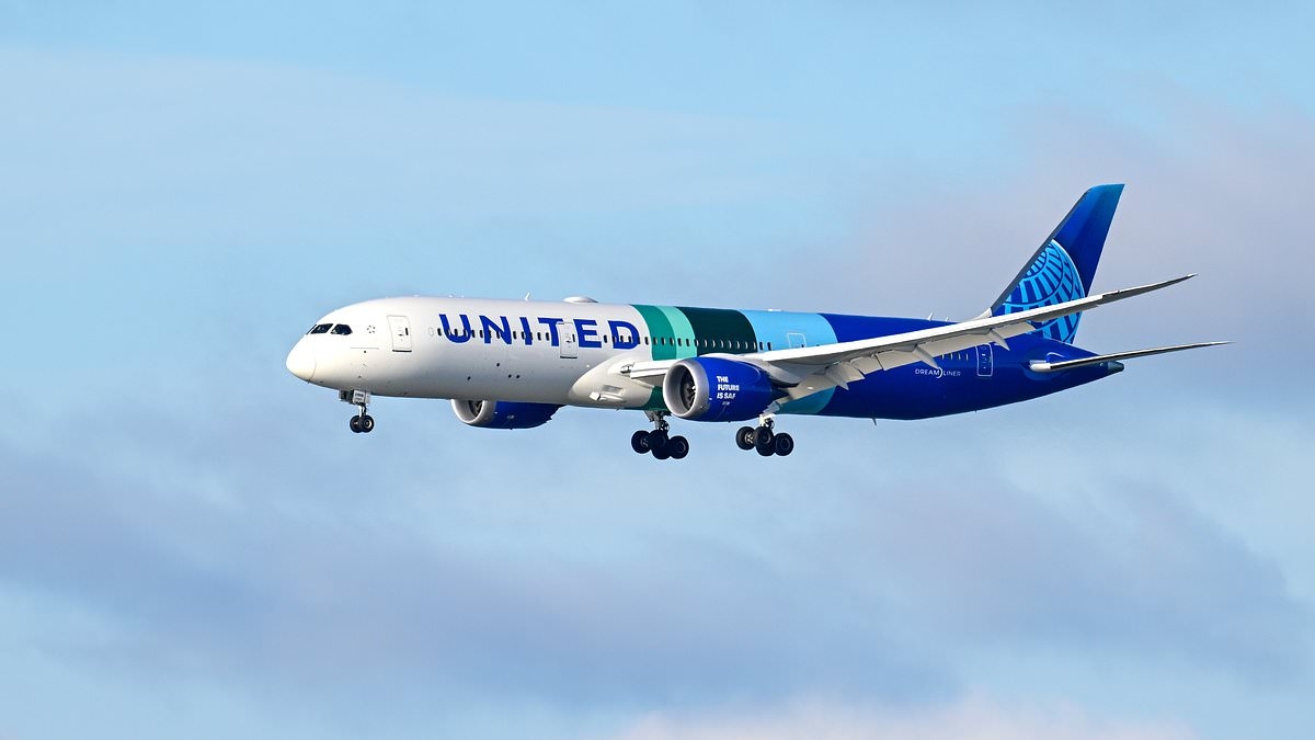 United Airlines quietly brings back their most hated rule that will cost you more money