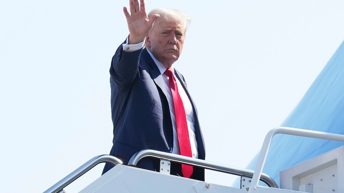 Trump lands in Scotland to inaugurate his new golf course