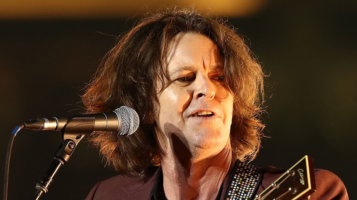 Powderfinger frontman Bernard Fanning pays tribute to beloved 'old friend and mentor' who suddenly died