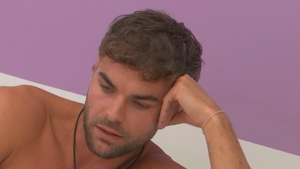 Love Island SPOILER: Bombshell text reveals a shock daytime recoupling leaving the Islanders stunned - and it's time for Harry to FINALLY decide