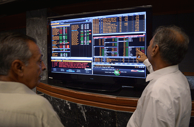 In fresh peak, PSX rises past 136,000 mark