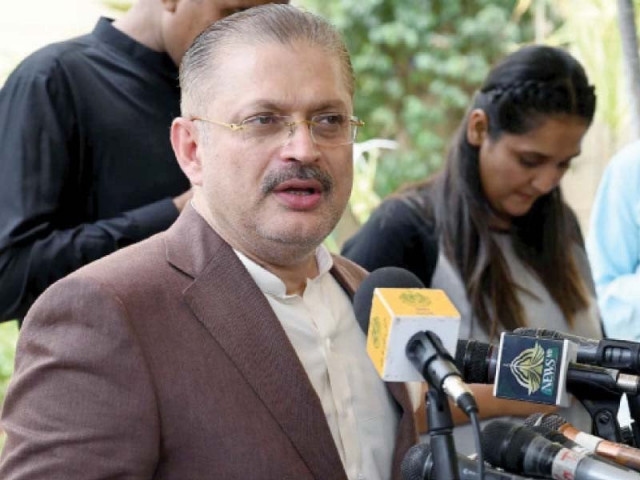 Sindh Governor Kamran Tessori announces 80-yard plots for Lyari building collapse victims