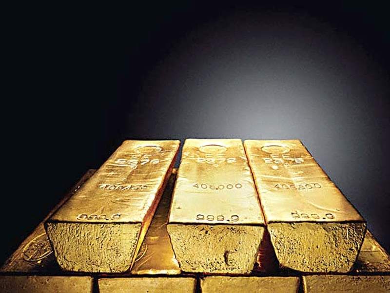 Gold drops Rs800 amid global correction
