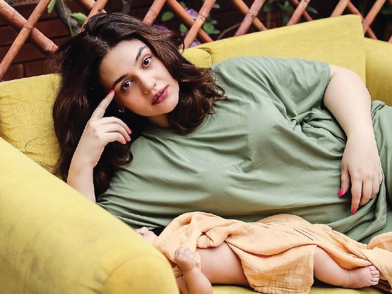 Zara Noor Abbas says Pakistan's showbiz is a community, not an industry
