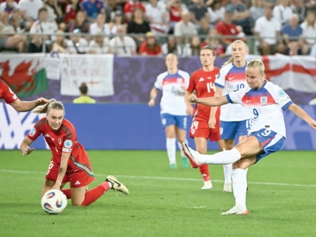 England, France reach Women's Euro quarter-finals
