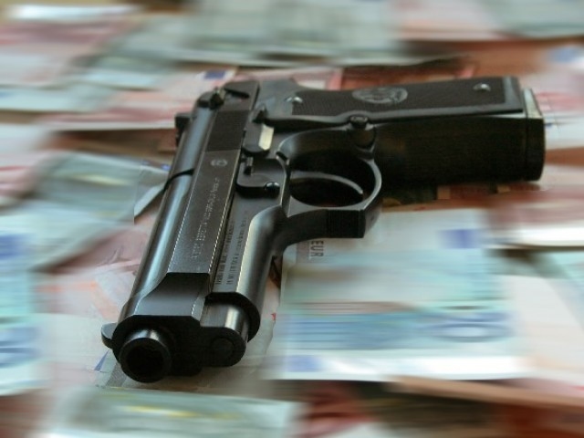 Khanewal faces spree of robberies, murder