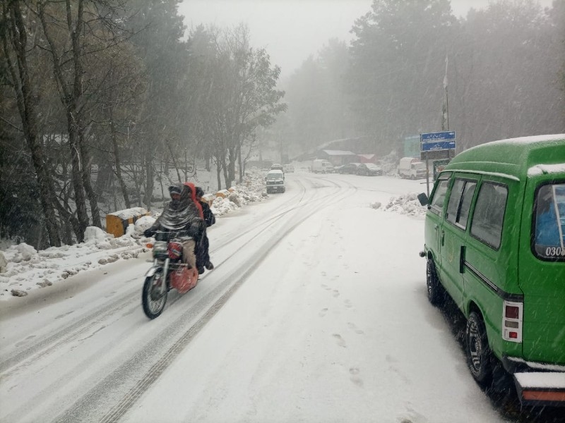 Hilly areas witness record holiday rush