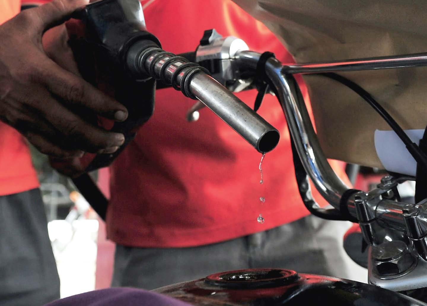 Petrol prices likely to rise by Rs11 per litre