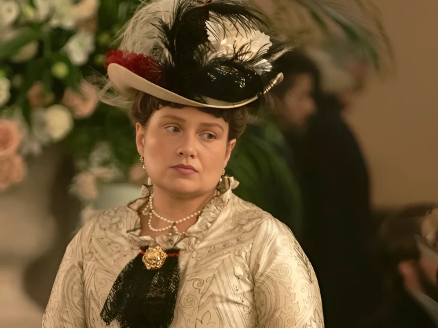 'The Gilded Age' stars praise Merritt Wever's seamless debut as Monica O'Brien in season 3