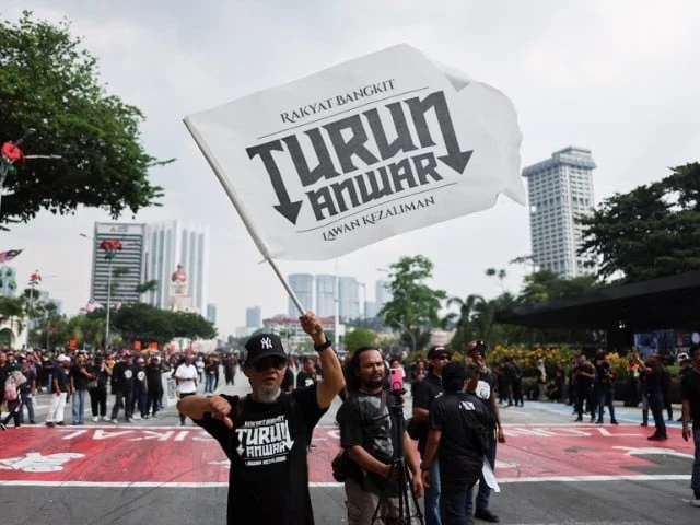 Thousands rally in Malaysia to call for PM Anwar's resignation