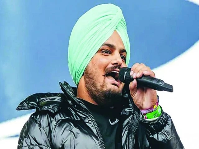 Fake Moosewala heads for stage