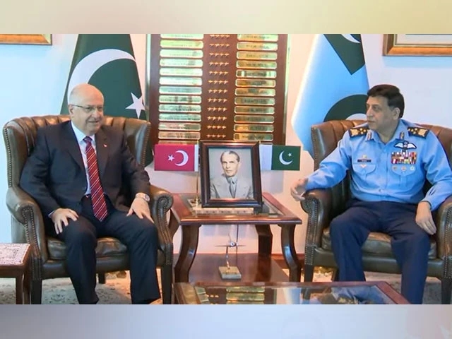 Turkish defence minister commends PAF's role in conflict with India