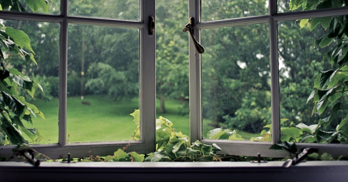 Scots householders advised to keep windows and doors closed from Thursday morning