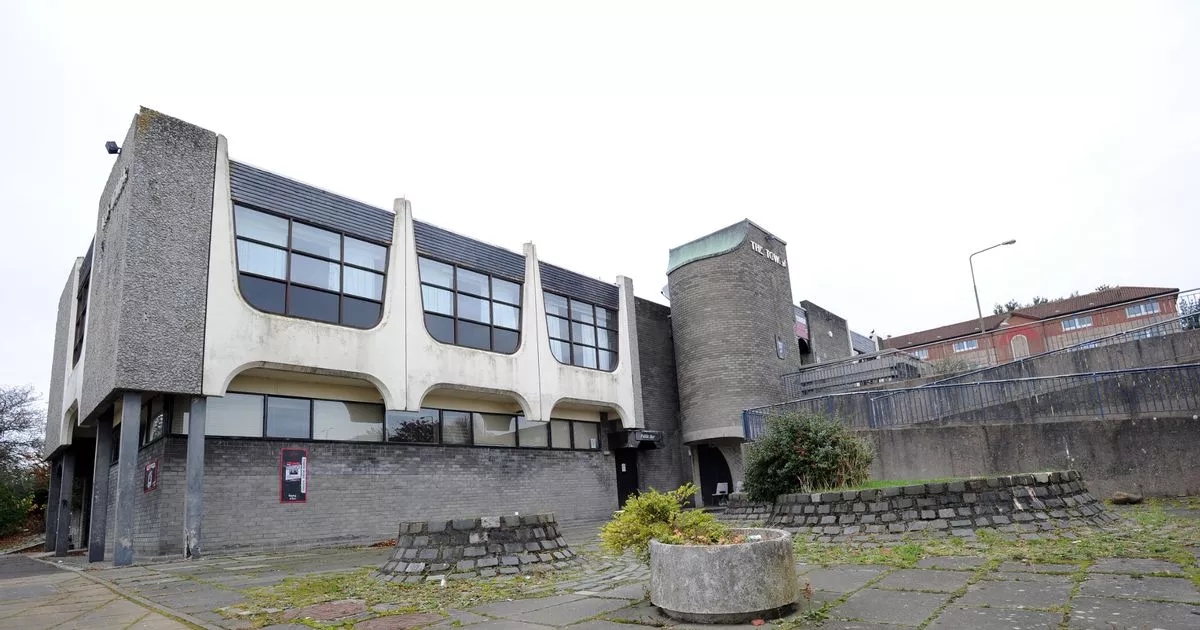 Two popular Livingston pubs win extensions to their licence to allow outdoor drinking