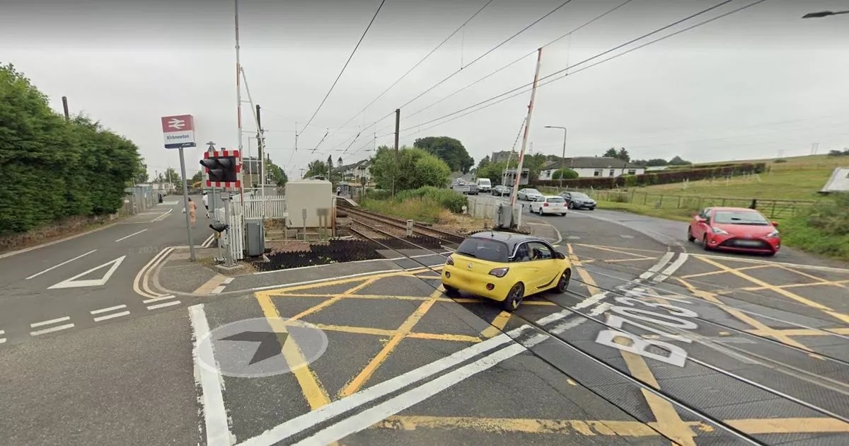 Housing developer launches West Lothian shuttle bus to help commuters get to work