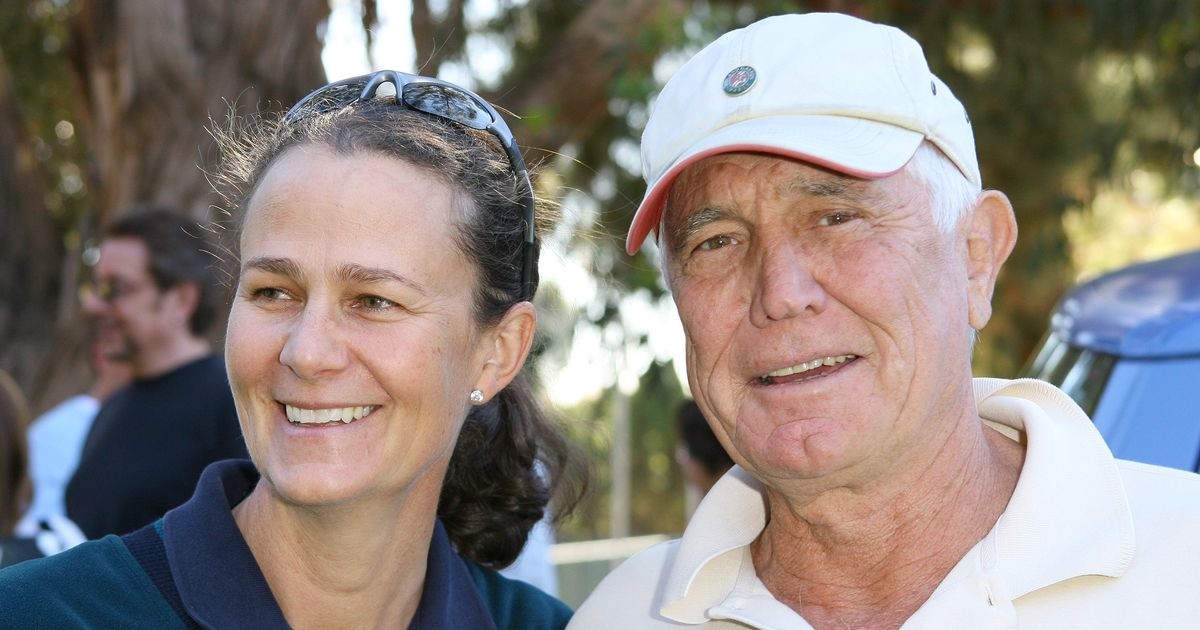 James Bond legend cared for by Wimbledon star as he battles dementia