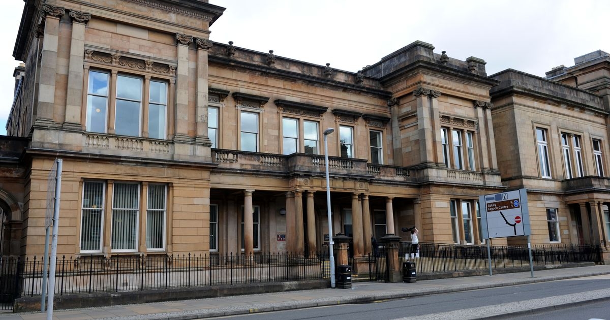 Former Jewish charity director jailed for embezzling £54,000 to buy booze