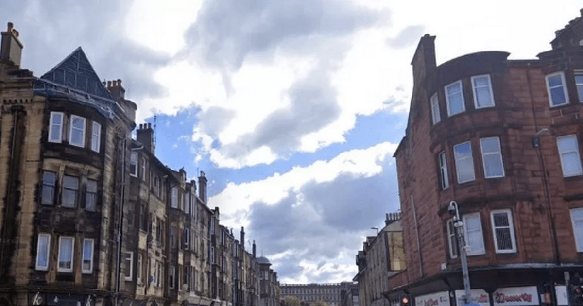 'Human remains' found on construction site in Paisley as cops lock down scene