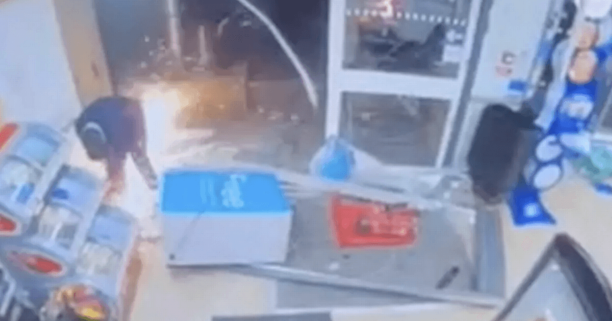 Moment armed Scottish gang carry out 'Co-op ATM heist with crowbars and saws'