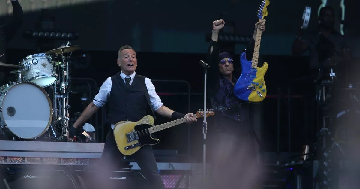 Man broke safety order by sending woman Bruce Springsteen concert video