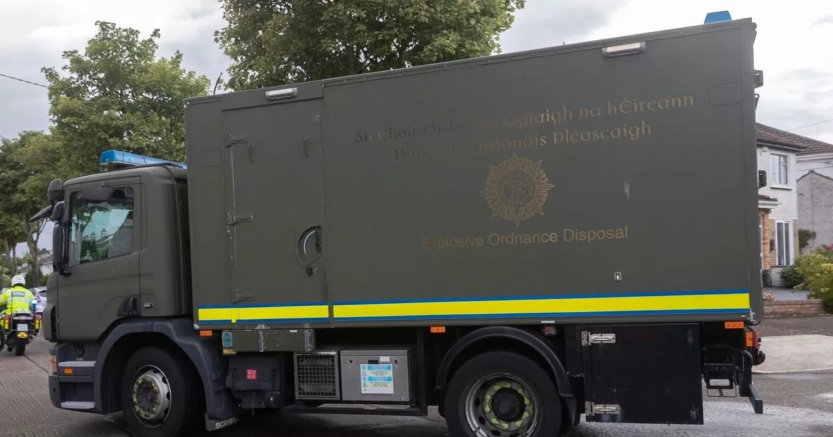 Up to 100 staff kept in refinery plant as Gardai quiz man over 'viable bombs'
