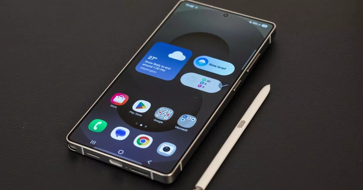 Samsung fans snap up £548 freebies as shoppers rush for £46 a month Sky deal