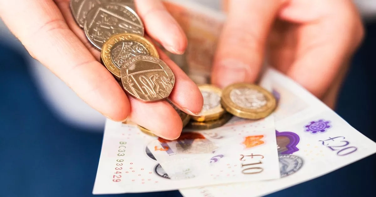 Thousands of households to get free payment worth over £290 this week