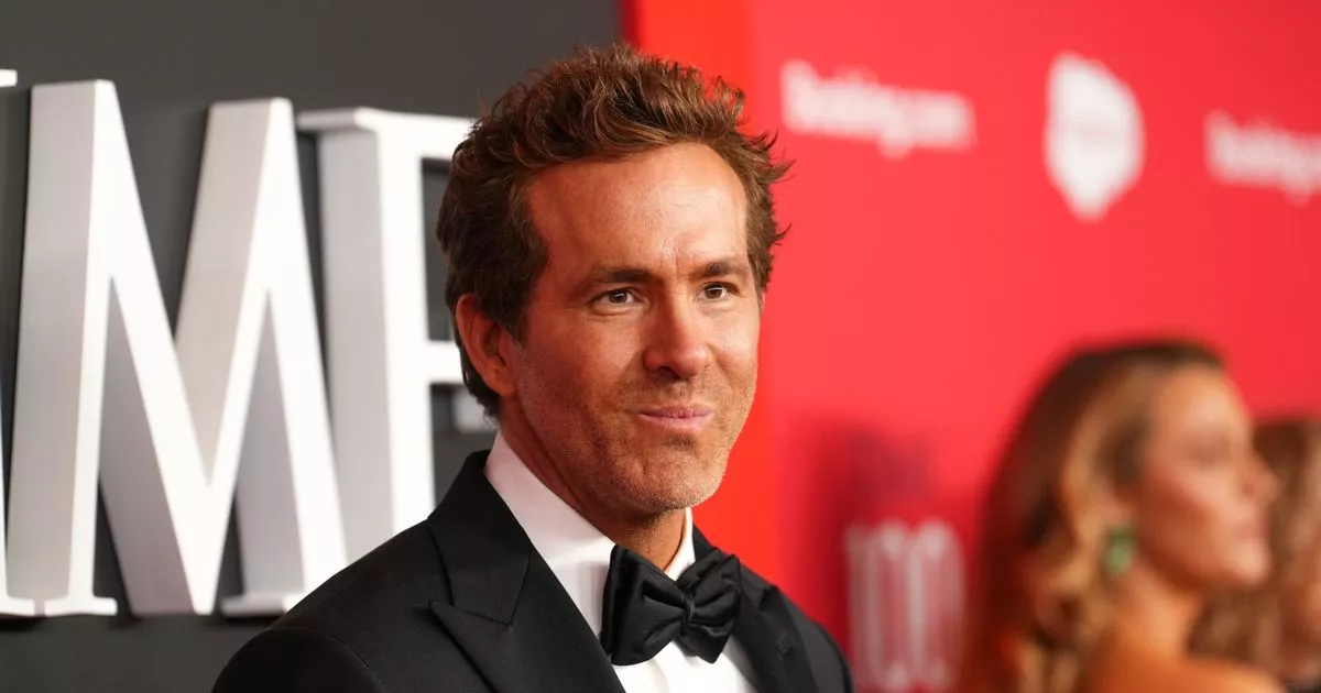 Ryan Reynolds urged to splash out on bumper deal to £3.5m Premier League star
