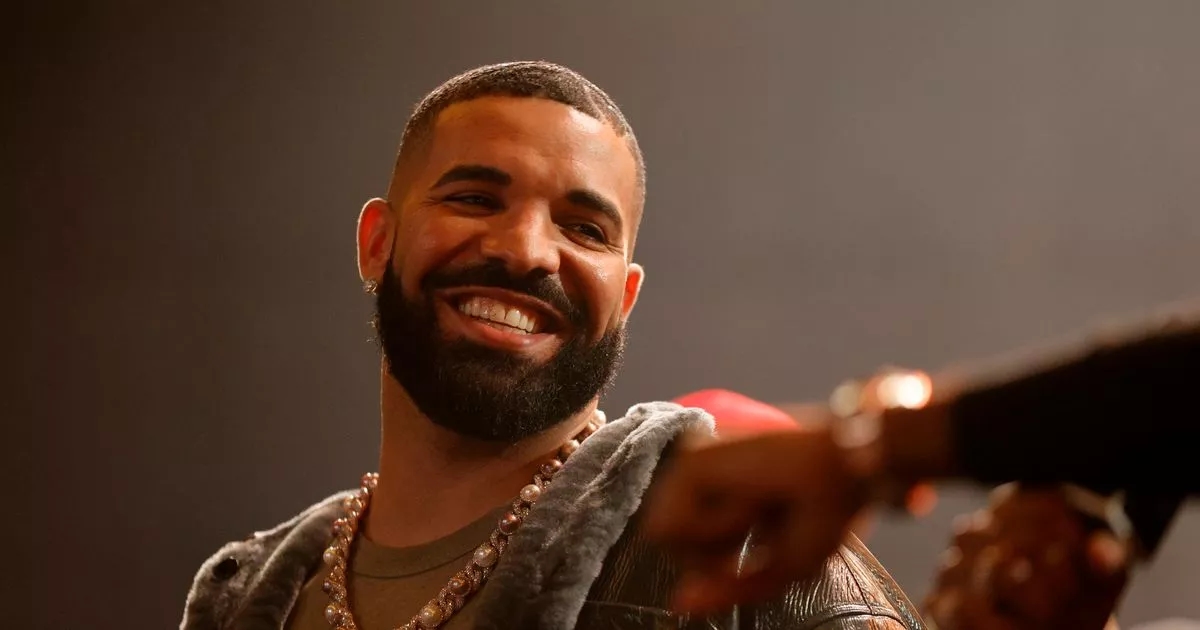 Drake fans can see the star with VIP access through one website