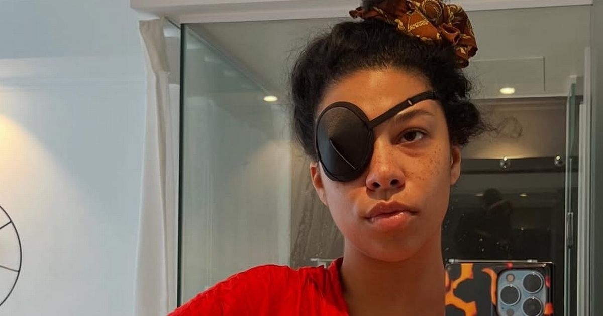 Singer worried over blindness whilst stuck in UK amid health issue