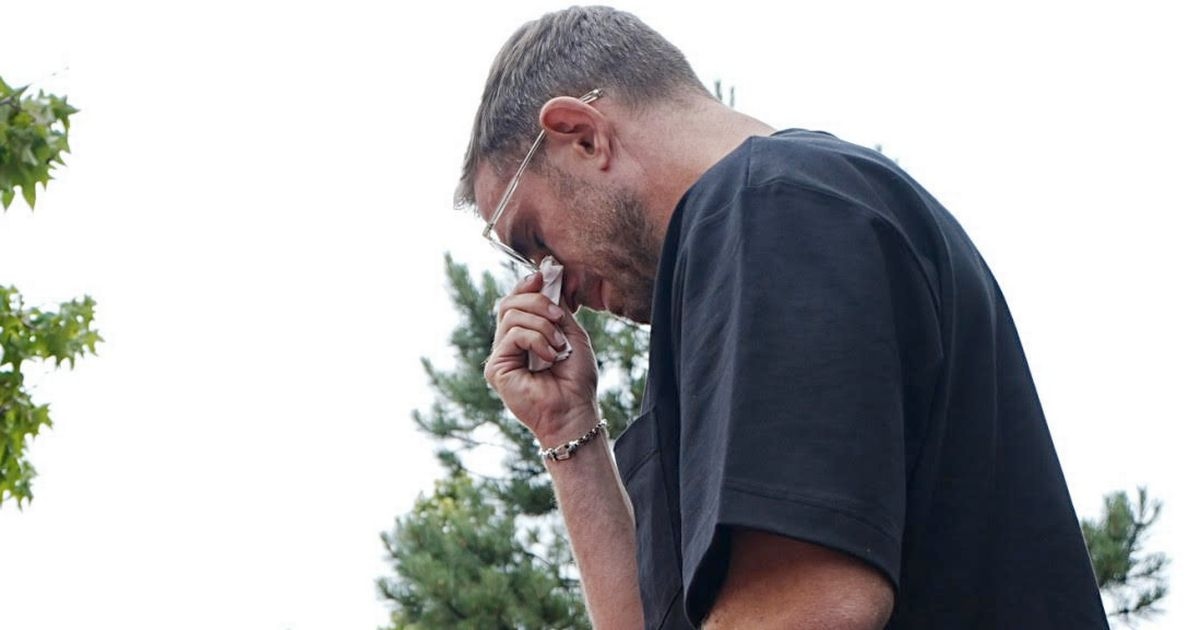Henderson wipes away tear as ex-Liverpool skipper pays Jota tribute at Anfield