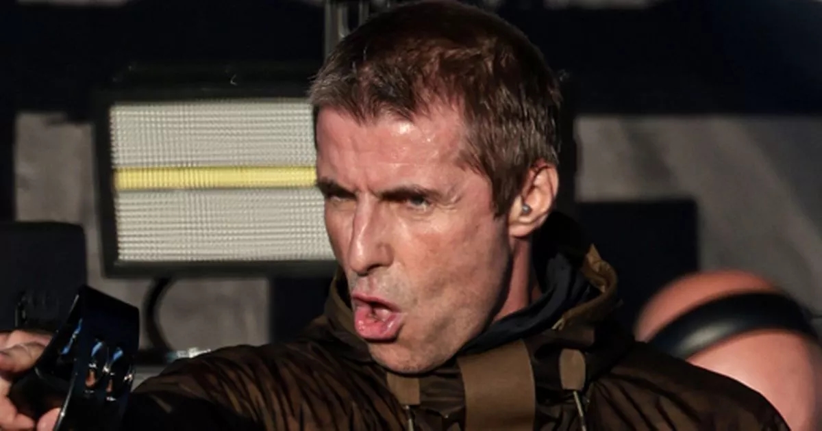 Oasis crowd slammed for reaction as Liam Gallagher makes jibe at Noel