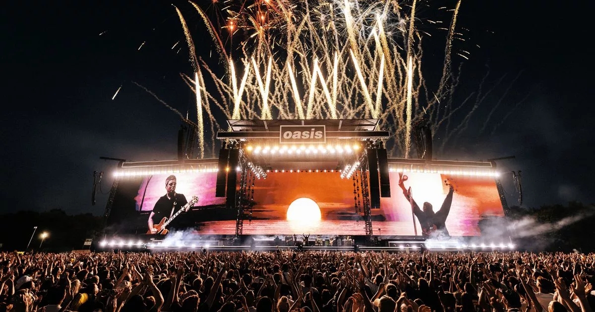Mega-famous singer left blown away after attending Oasis' hometown concert