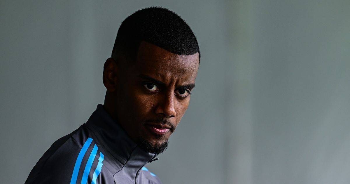 Liverpool open talks to sign Hugo Ekitike after Alexander Isak transfer response