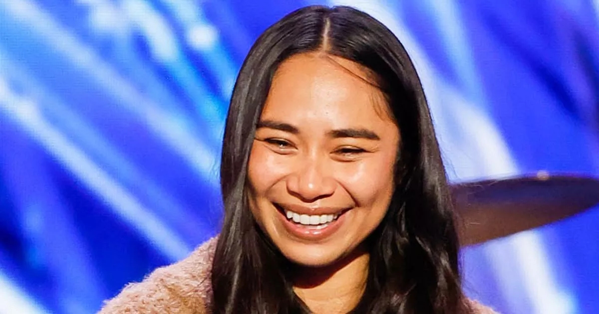 American Idol's Jessica Sanchez announces pregnancy as Simon Cowell shares sweet reaction