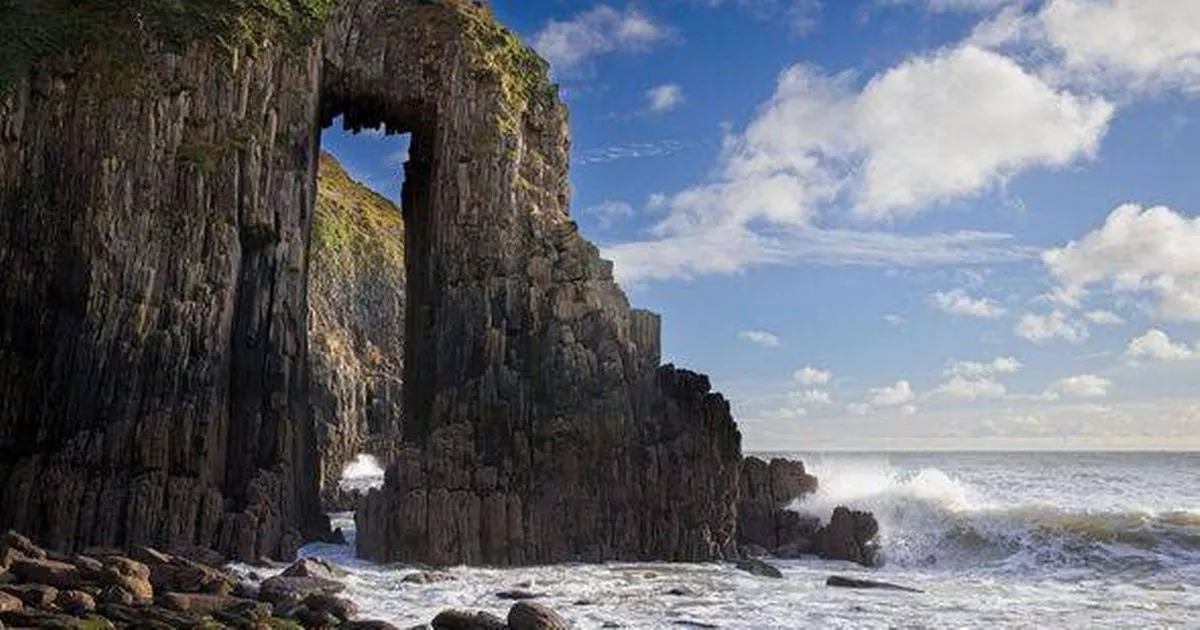 'Geological wonder' cove just as stunning as Durdle Door and no one knows about it