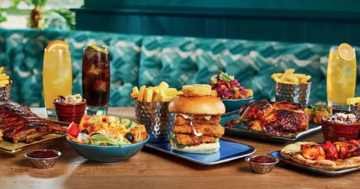 Shoppers spot way to get up to 44% off restaurant meals in school holidays