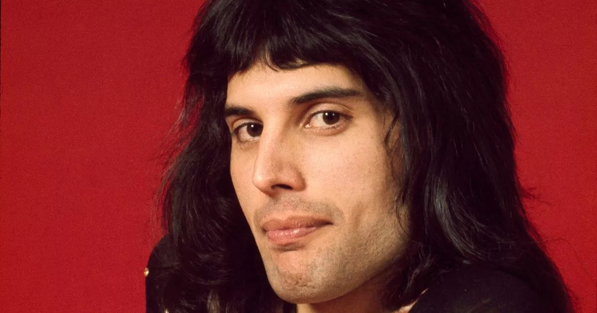 Queen legend Freddie Mercury's six-word question before making sweet gesture to music icon